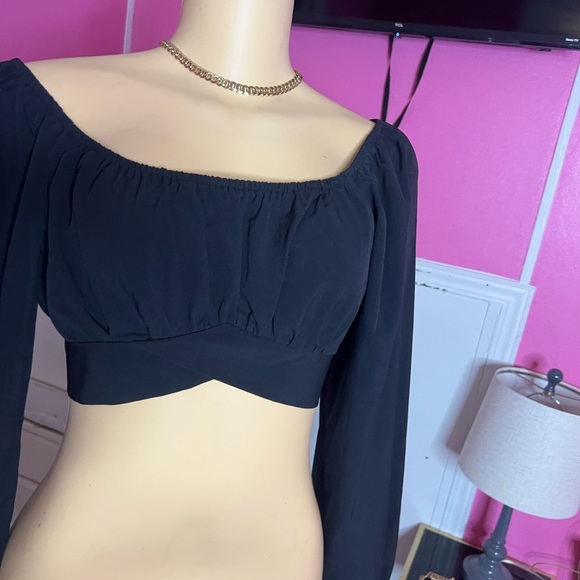 pretty open back blouse - Picture 7 of 7